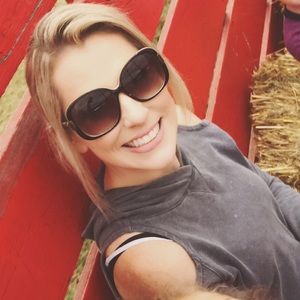 Meet your Posher, Christina